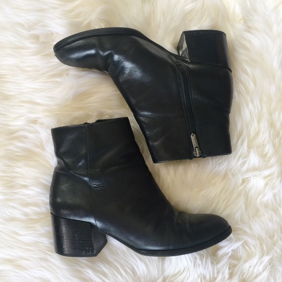 Sam Edelman Shoes - SAM EDELMAN CALFSKIN ANKLE BOOTS